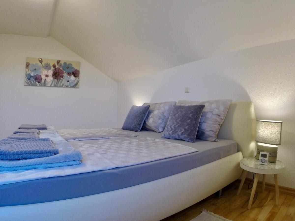 Holiday Apartment Lavanda Sumpetar Jesenice  Kültér fotó
