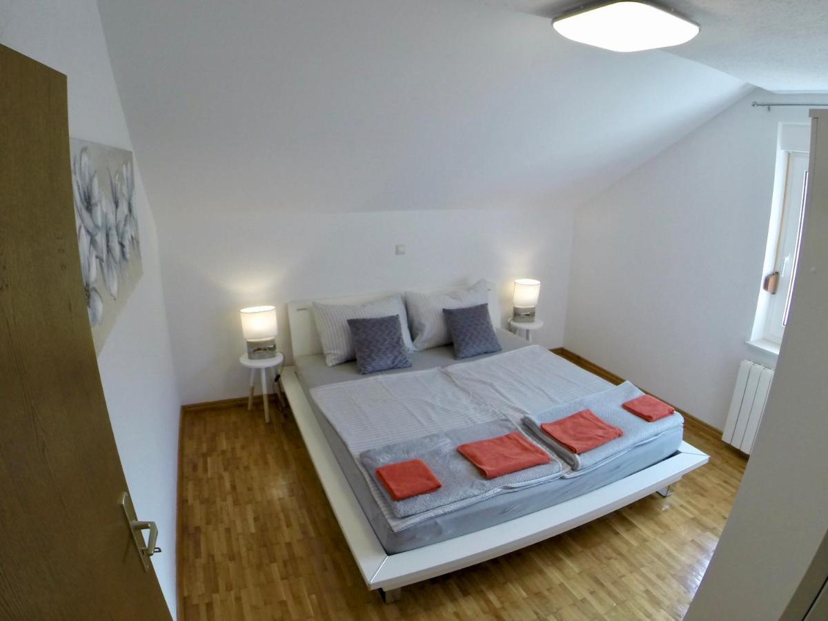 Holiday Apartment Lavanda Sumpetar Jesenice  Kültér fotó