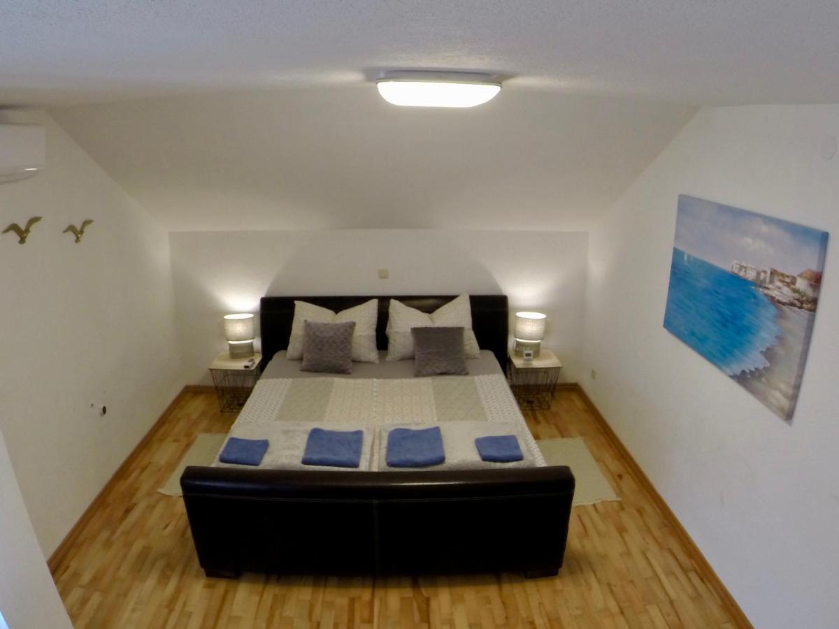 Holiday Apartment Lavanda Sumpetar Jesenice  Kültér fotó
